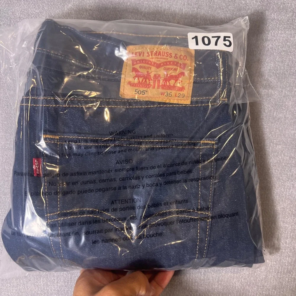 Levis 505 Regular Fit Jeans Mens 36x29 Dark Indigo Blue Straight Leg